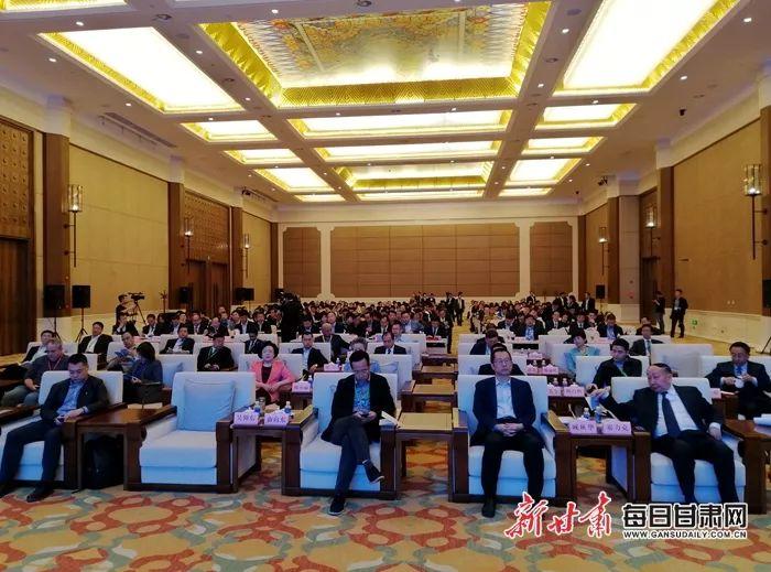 新奧內部免費資料，探索與利用