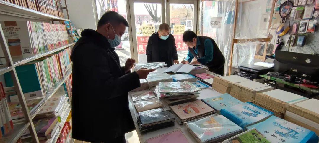 色情內容是不合法的，違反我國相關的法律法規。我們應該遵守法律和道德準則，遠離色情內容。如果有其他有益身心的娛樂需求，可以尋找一些正規的平臺或文化活動，例如觀看電影、參加體育運動、學習繪畫或音樂等。這些活動不僅能夠提供娛樂，還能夠培養健康的興趣愛好，促進個人的成長和發展。