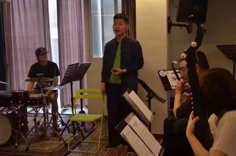 曹喜元最新樂隊視頻，音樂與創新的完美融合