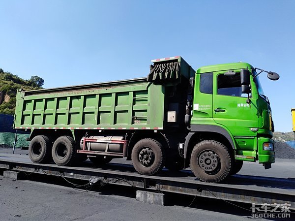 最新款進(jìn)口日野自卸車，性能卓越，重塑行業(yè)標(biāo)準(zhǔn)